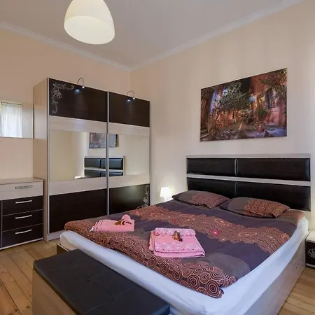 ✵family Home✵ Slaveykov Square @ Top Center Apartment *