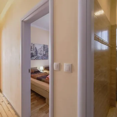Apartment ✵family Home✵ Slaveykov Square @ Top Center