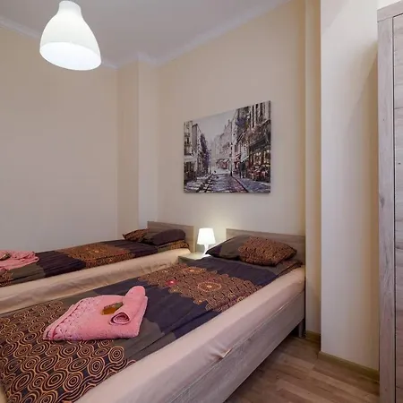 Apartment ✵family Home✵ Slaveykov Square @ Top Center