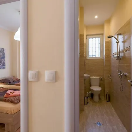 Apartment ✵family Home✵ Slaveykov Square @ Top Center