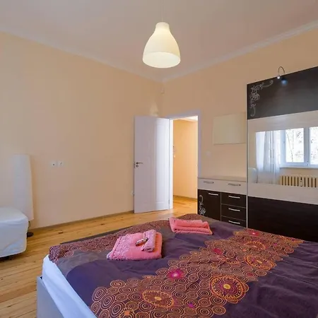 Apartment ✵family Home✵ Slaveykov Square @ Top Center